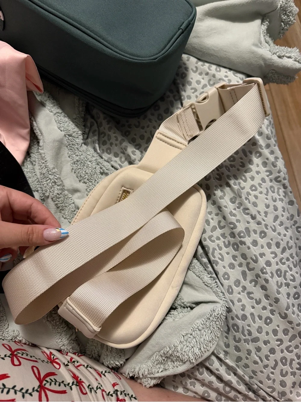 Steve Madden Cream Woven Crossbody Belt Bag